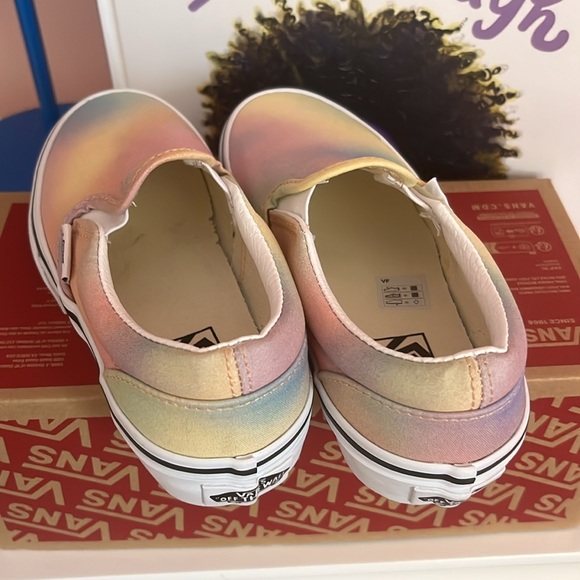 Vans (Aura Shift) Multi-Colored Classic Slip On Shoe Girls Size 13.5 - Picture 8 of 13